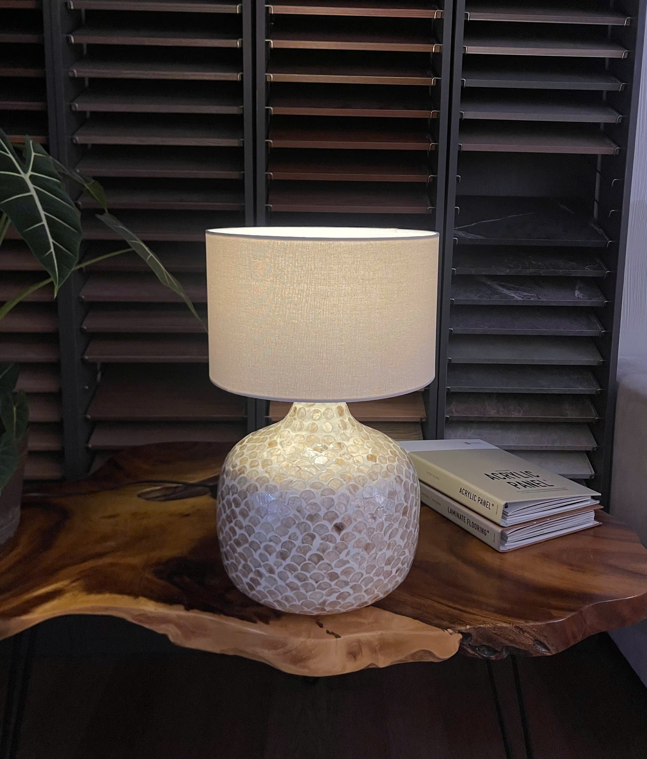 Medium Contemporary Mother-of-pearl Table Lamp